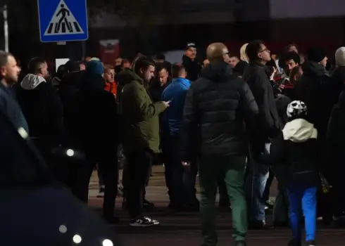 Fani pulcējas "Daugavas" stadionā, kur Latvijas čempioni RFS eksaminēs varenā Stambulas "Galatasaray"