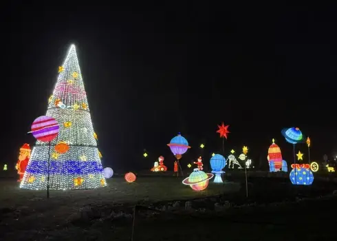 Pasakaini skati Pakrojas muižas Ziemas festivālā