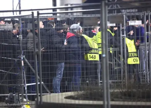 "Ajax" fani pulcējas pie "Daugavas" stadiona; 23.01.2025.