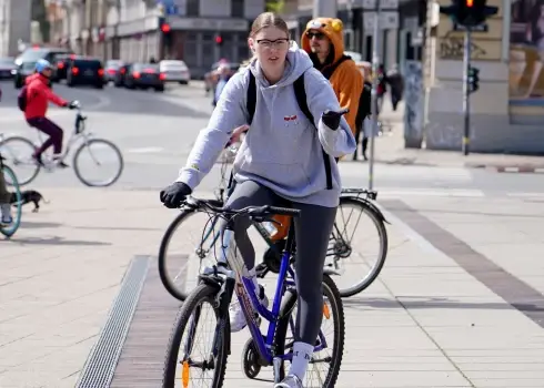Notiek "Kritiskās masas" velobrauciens