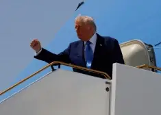 "Putins gāja uz lielu risku, bet beigās saņēma dāvanu." Tramps pirmo reizi komentē Ukrainas un Krievijas sarunu rezultātus Turcijā