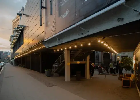Kino gardēži pulcējas uz "Splendid Garden" Itālijas kino vasaras atklāšanu