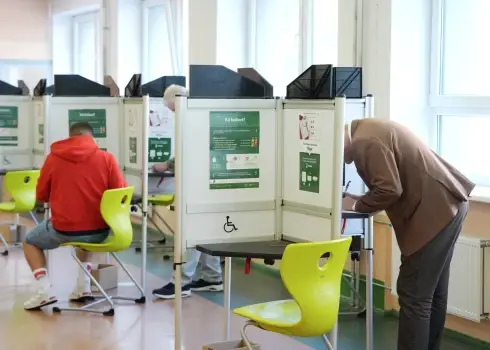 Pašvaldību vēlēšanas 72. vēlēšanu iecirknī Rīgas Valsts 3. ģimnāzijā