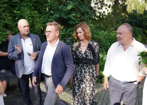Maijas Tabakas personālizstādes "Gleznas" atklāšana 2025. gada jūlijā