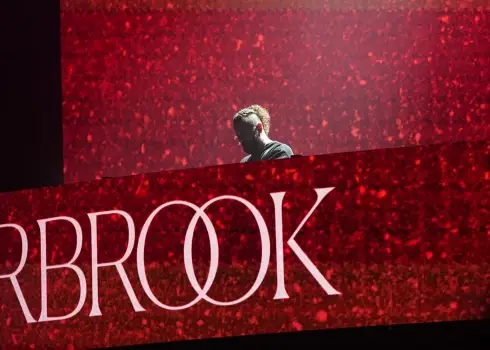 Elderbrook “Positivus” nakts gaisotnē