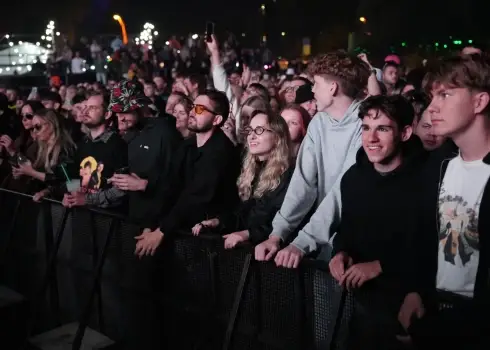 Britu mūziķis Mura Masa noslēdz “Positivus” atklāšanas vakaru ar jaudu