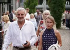 Laulības ostā atkal iestūrējis uzņēmējs Ikars Keišs. Ceturtās kāzas, trešā sieva! Kā tas iespējams?