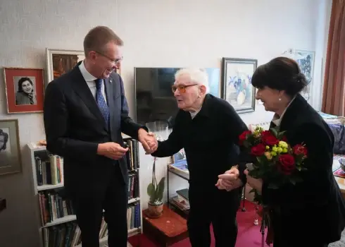 Valsts prezidents 100. gadu jubilejā sveic vēsturnieku Marģeru Vestermani