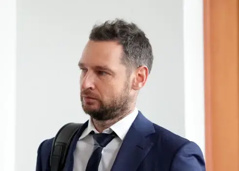Iztiesā Alda Gobzema krimināllietu par izspiešanu un neslavas celšanu