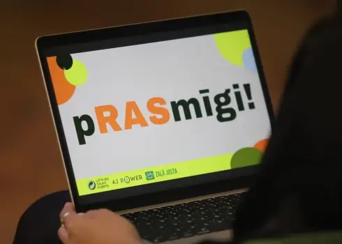 Atklāj sociālo iniciatīvu "pRASmīgi!"