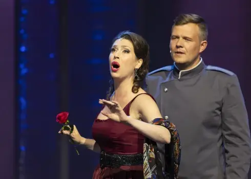 “Džudita” triumfē ar stāvovācijām – Latvijā pirmizrāde Lehāra operetei