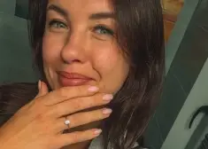 Mika Dukura bijusī sieva Laura Dukure paziņo par saderināšanos