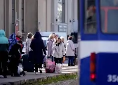 Investori nobažījušies: Latvijai draud straujš dzīves dārdzības pieaugums un jauns emigrācijas vilnis