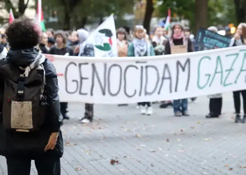 Gājiens "Par brīvu Palestīnu" Rīgā – dalībnieki izsaka pretestību Izraēlas rīcībai Gazā