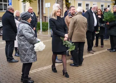 Atvadas no Ziedoņa Čevera