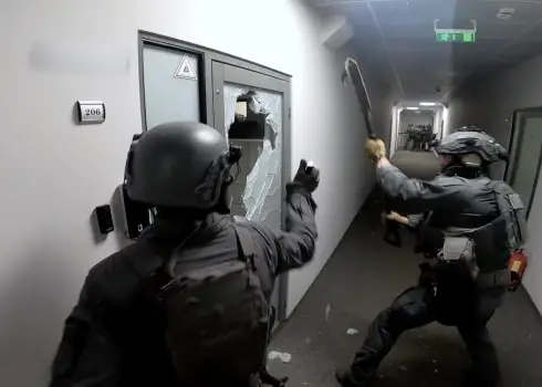 Valsts policija aiztur krāpnieku grupējumu
