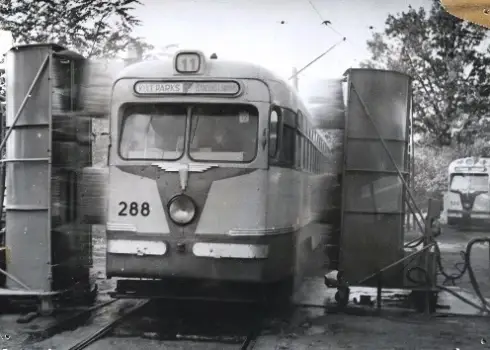 Rīgas sabiedriskā transporta vēsturiskā mazgāšana