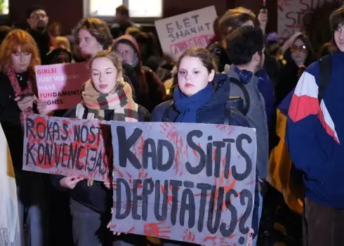 Protests pret izstāšanos no Stambulas konvencijas