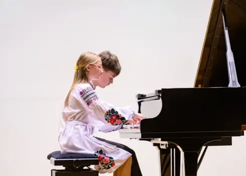 Noslēgusies trešā mūzikas nometne talantīgiem ukraiņu bērniem