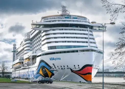 Kruīzu kuģu rekordsezona Rīgas ostā turpinās 