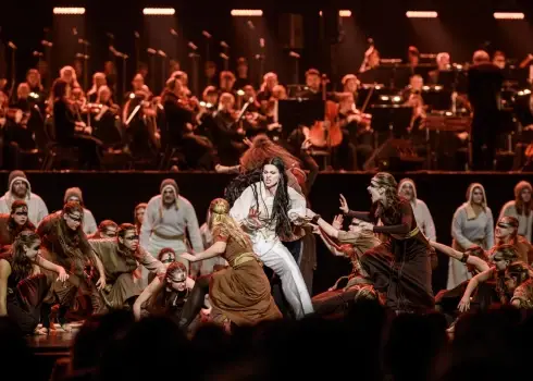 Patriotiskais dejas lieluzvedums "Indulis un Ārija. "Dzirnām" 40"