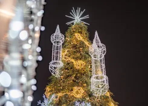Grinčs, eņģeļi un maģija: LIDO pārvēršas par ziemas pasaku valstību