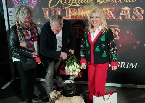 Olga Rajecka prezentē jaunumus "Ezīša kofīšopā"; 04.12.2025.