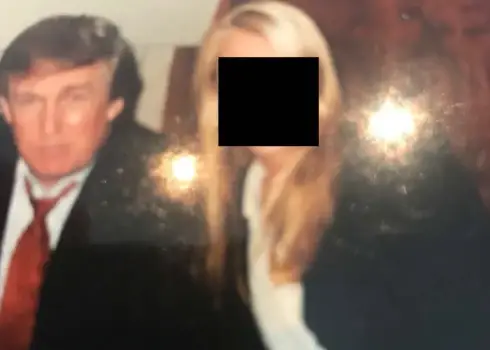 Demokrātu publicētie Epstīna foto