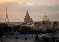 Latvijas varas iestādes paziņojušas, kad valsts varēs sasniegt ES vidējo labklājības līmeni