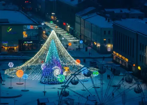 Daugavpils ziemas kontrasti: no tropu svelmes līdz vēsturiskā tramvaja nostalģijai