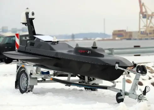 Ukrainas armijai nodots Latvijā ražots jūras drons 