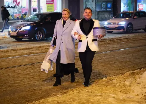 Viesi ierodas uz Raimonda Paula 90. jubilejas svinībām