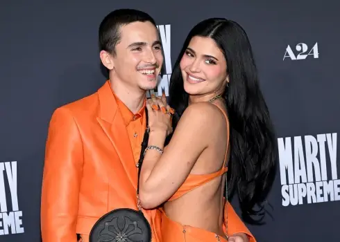 Kailija Dženere un Timotijs Šalamē