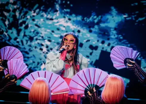 Alise Haijima šovā "Pārdziedi mani!"