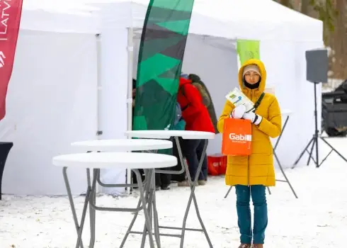 Garkalnē ziemas noskaņā noticis “EJAM VISI!” pārgājiens