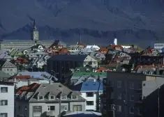 Sieviete pārcēlās uz "visdrošāko" valsti, bet pēc 7 mēnešiem aizbēga no tās: kāds ir iemesls?