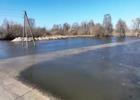 No krastiem izgājusi Svētes upe