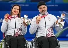 Izdabāšana agresoriem, Kambala aiz restēm un Latvijas medaļa - aizejošā nedēļa sportā