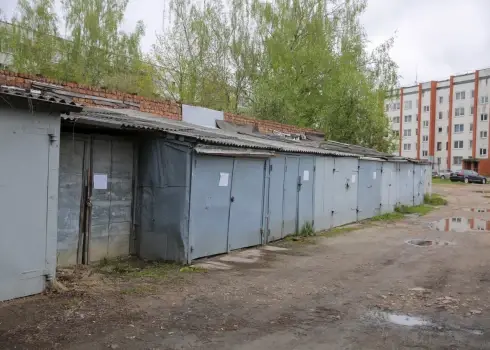Problemātiskās metāla garāžas Jelgavā, Garozas ielas iekškvartālā