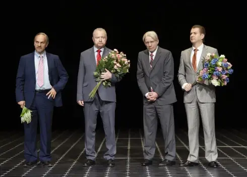 Ieskats Dailes teātra izrādē "Rīkojums Nr. 2"