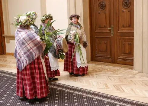 Saeimā svin Jāņus 2026